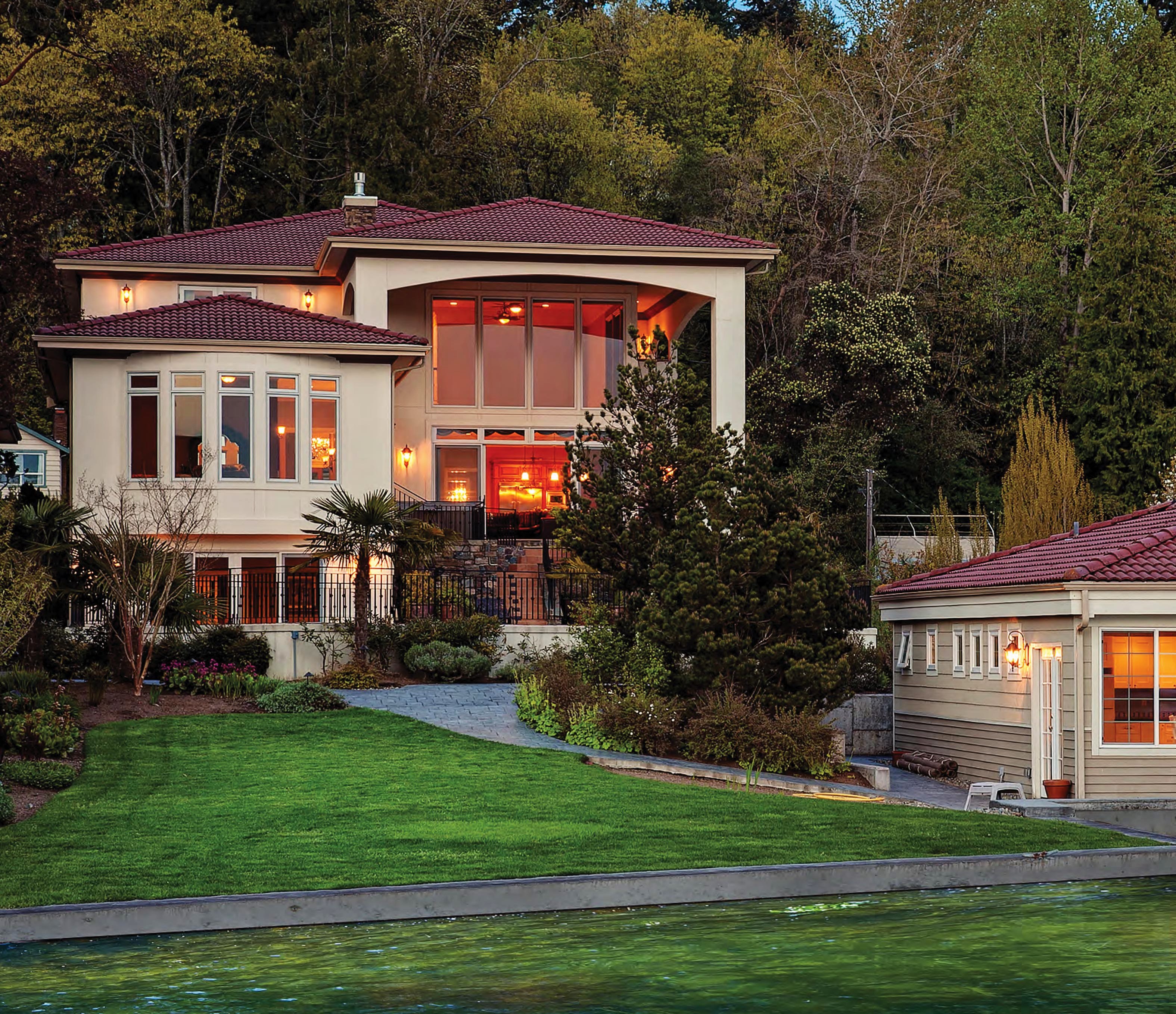 Breathtaking Lake Washington Waterfront Mansion in Kirkland, WA