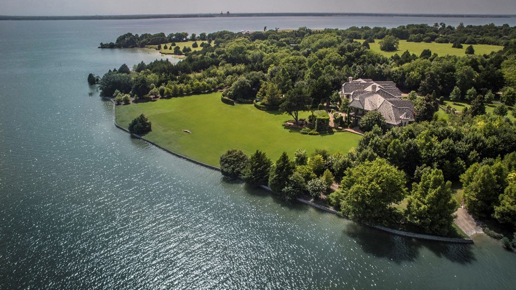 DallasFort Worth Issue 11.2 Enchanting 13.9 acre Lake Hubbard Estate