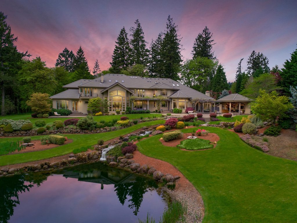 Stunning Stafford Estate in LHM Oregon SW Washington 17.2