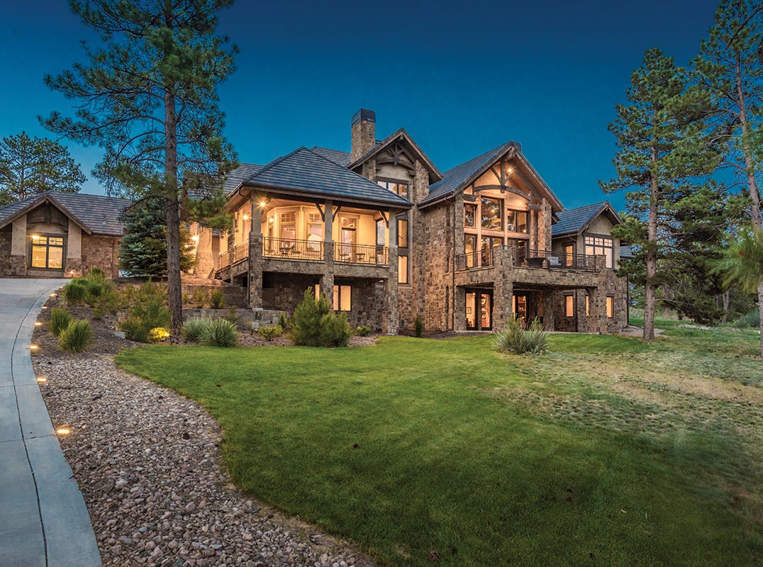 Colorado Golf Club Masterpiece on the Cover of LHM Denver 14.4