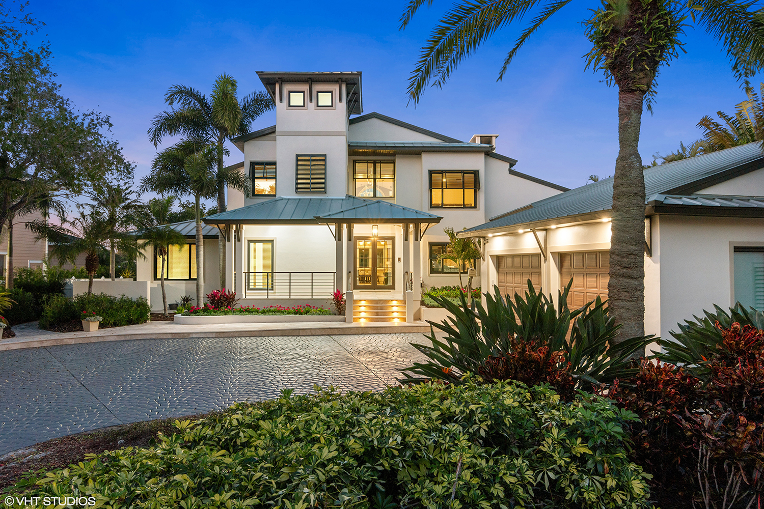 Snell Isle Waterfront Estate on the Cover of Tampa Sarasota 15.2