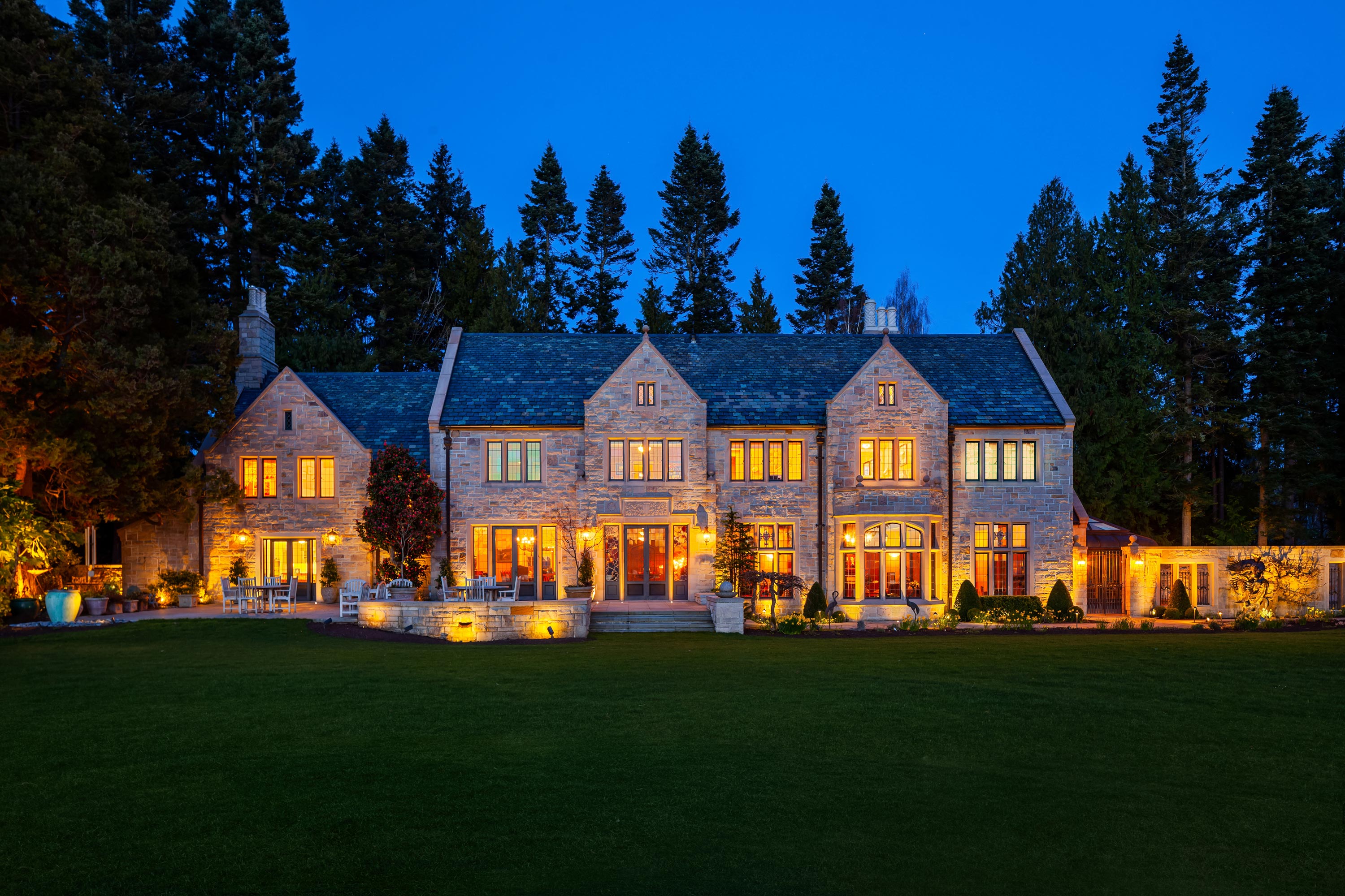 Westwold Estate on the Cover of LHM Seattle Issue 15.4