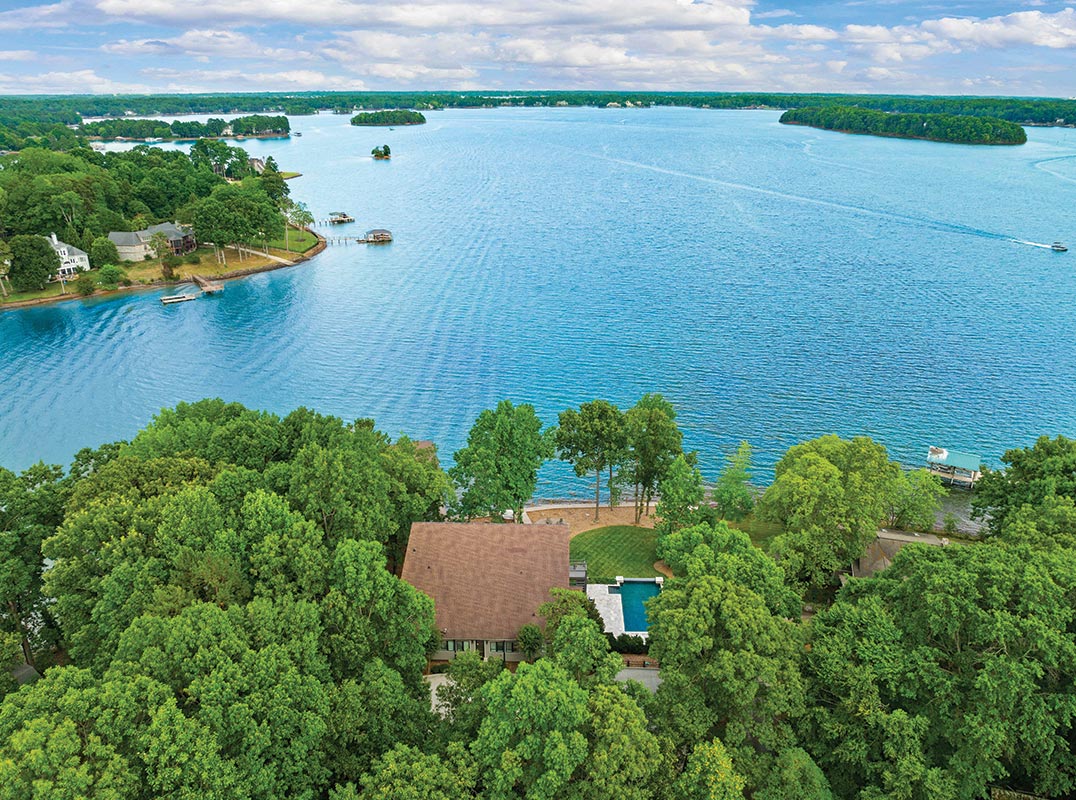 Lake Norman Getaway: Lake Norman Luxury Rental