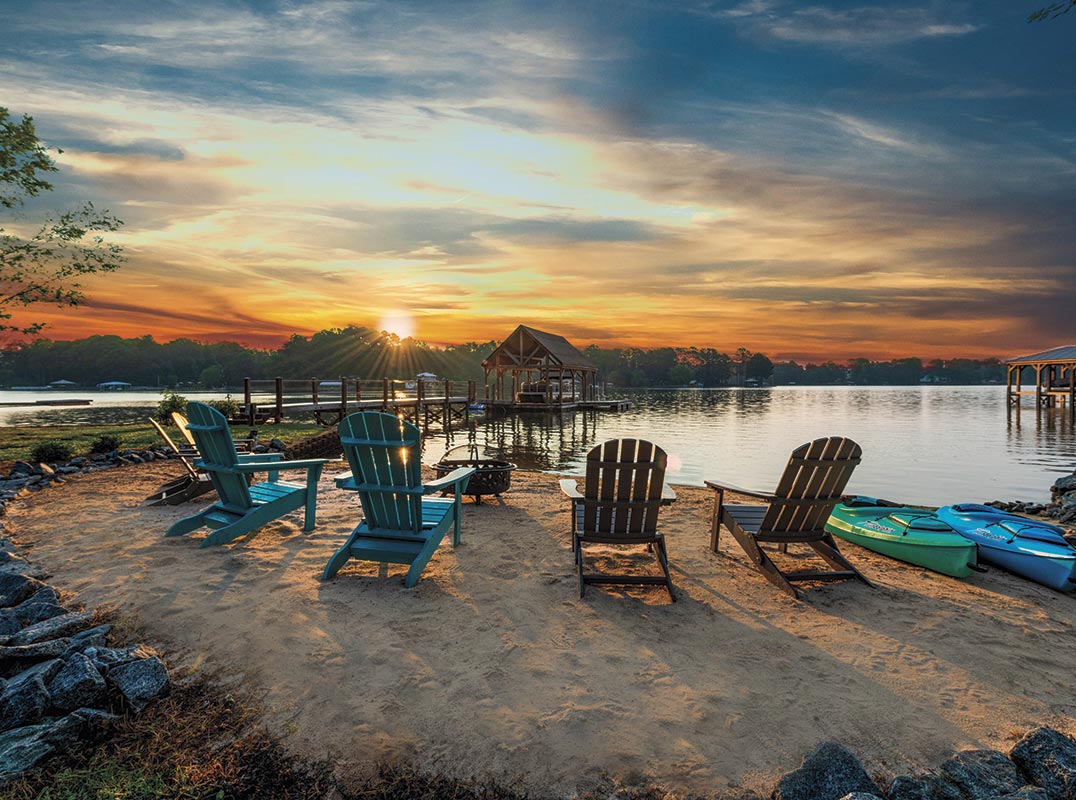 Lakeside Story: Lake Norman Luxury Rental 