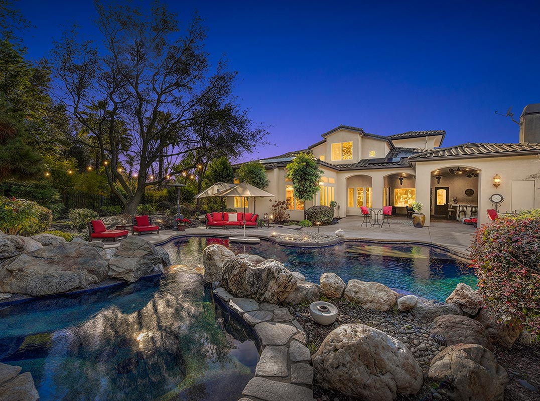 Luxury Homes, Real Estate, Realtors Luxury Home Magazine