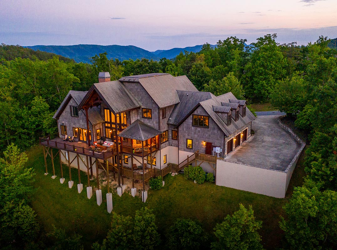 Charlotte Mountain Manor in Blue Ridge Mountain Club