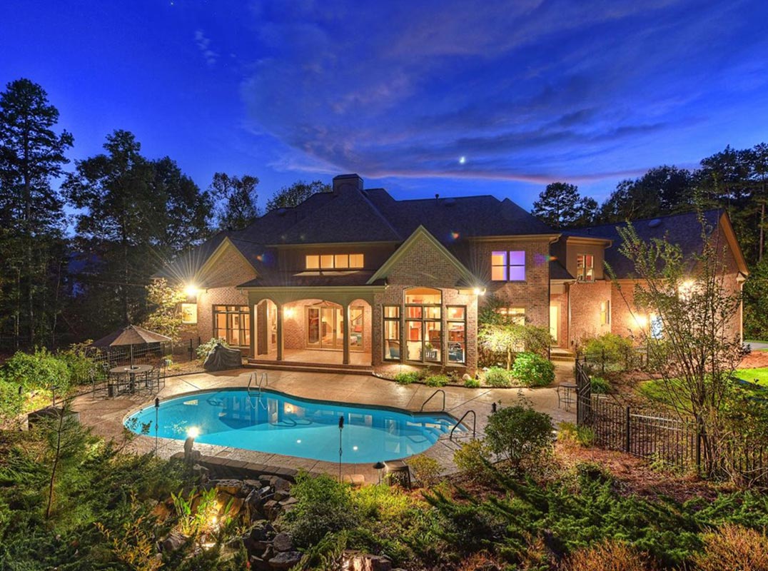 Luxury Homes, Real Estate, Realtors Luxury Home Magazine