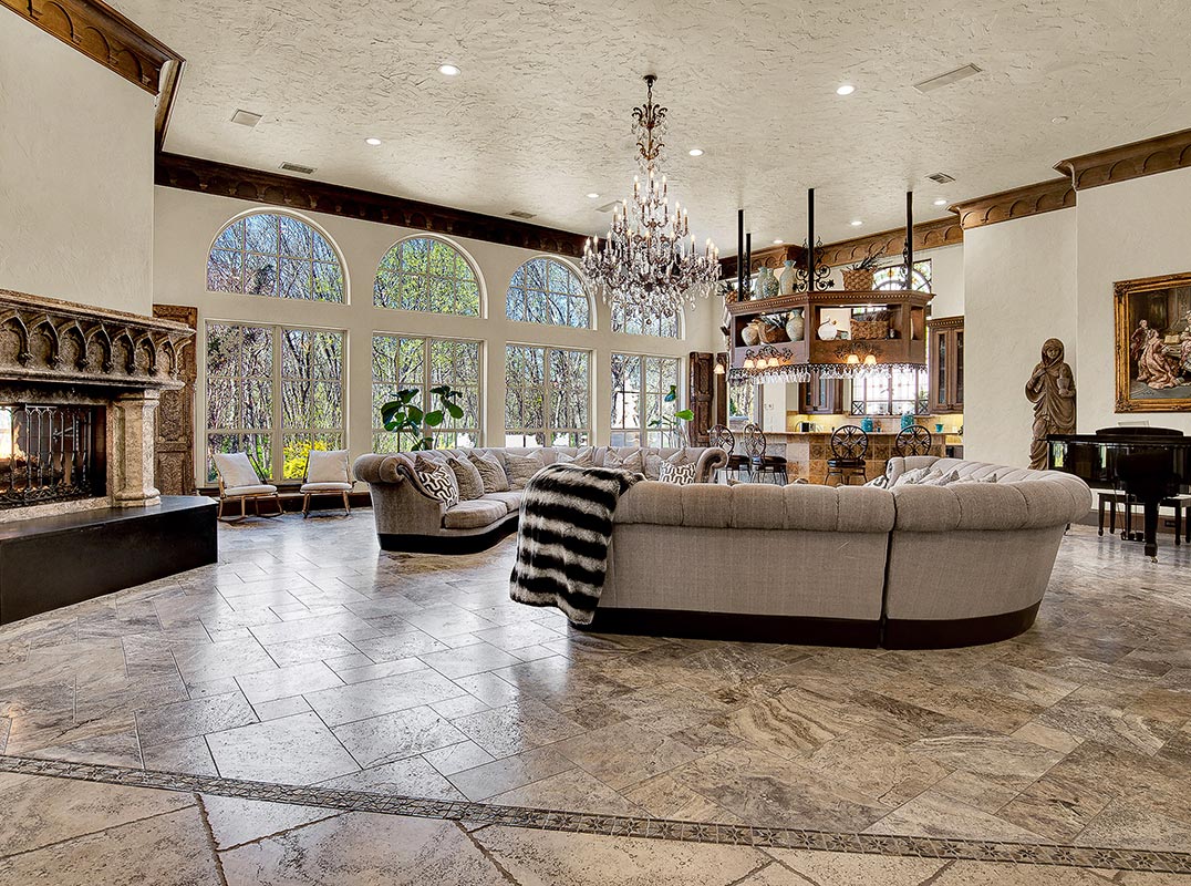 To VILLA BELLA FORESTA a.k.a BEAUTIFUL FOREST!