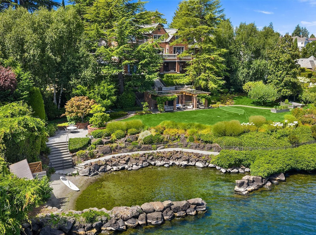 Seattle's Iconic Waterfront Estate
