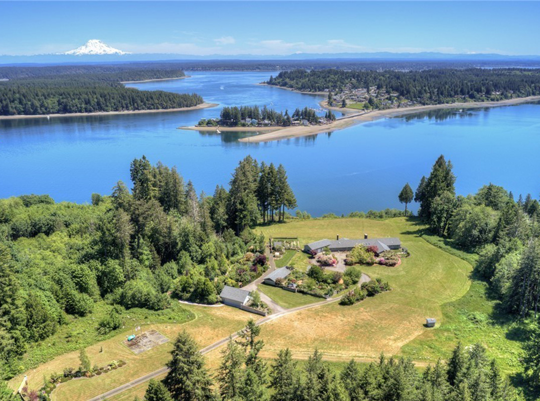 Stunning Puget Sound Waterfront