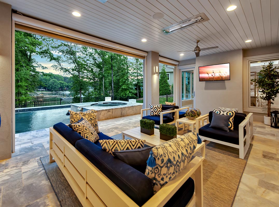 Barefoot on Blarney: Lake Norman Luxury Rental