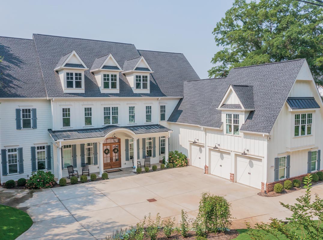 Gorgeous Entertainer's Dream On Shores Of Lake Norman