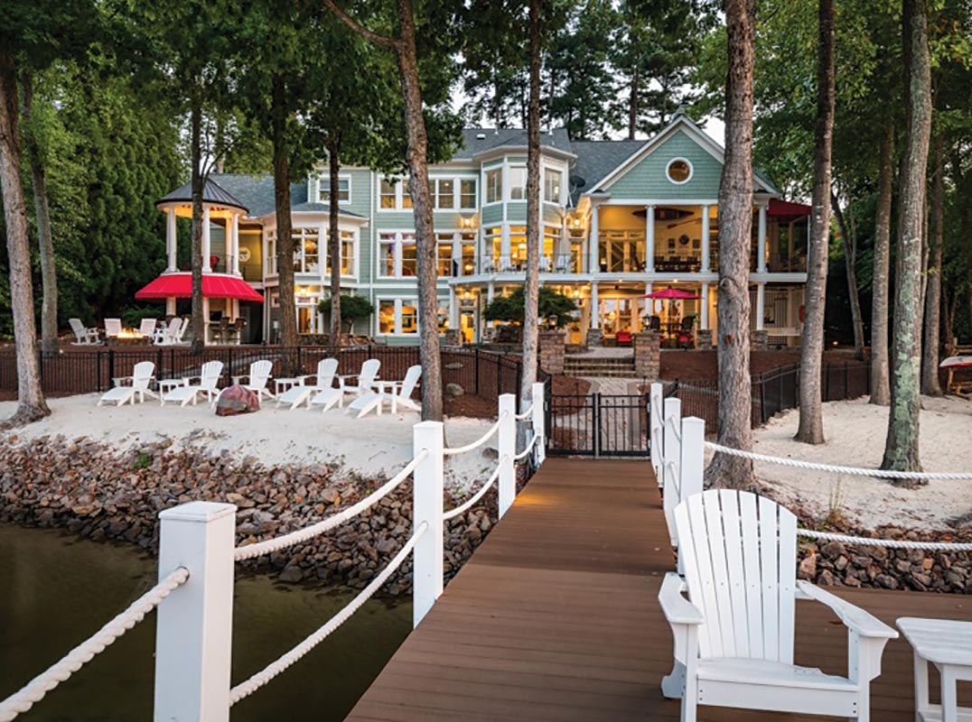Entertainer's Waterfront Dream In The Point On Lake Norman