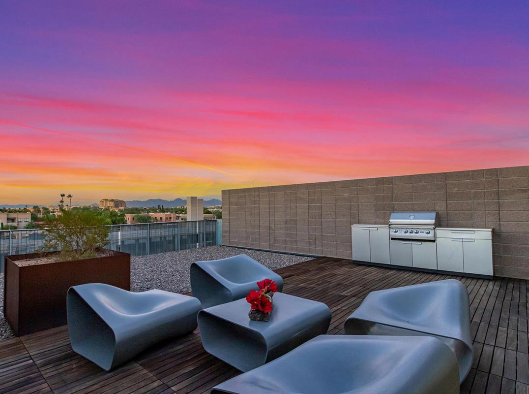 Sophisticated Elegance Located In The Heart Of Scottsdale's Downtown Urban Arts District