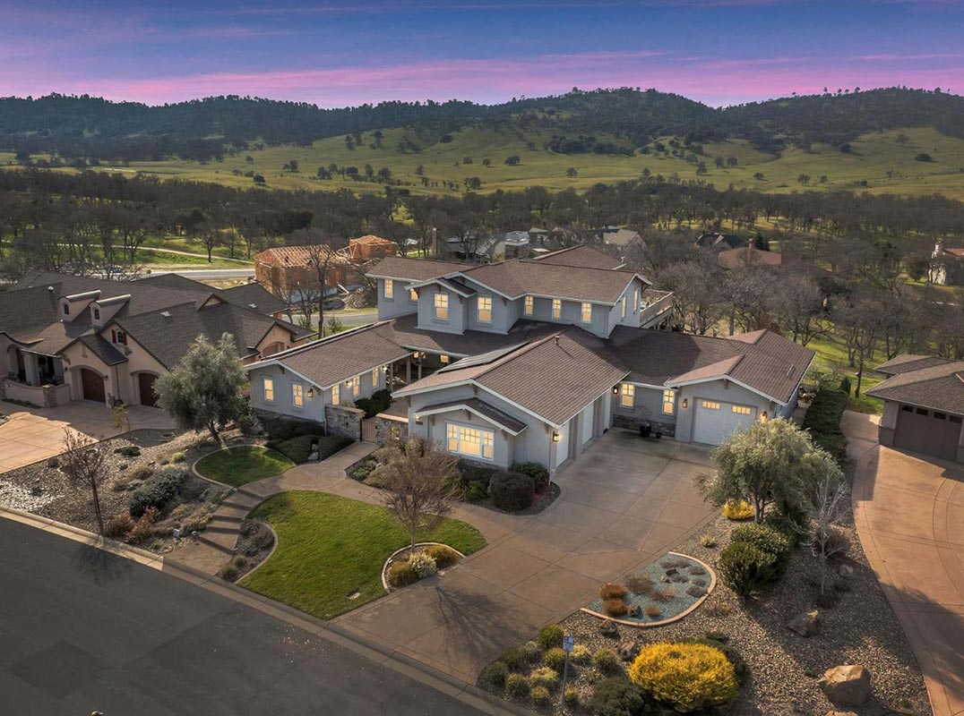 Gorgeous Home in Copper Valley Golf Community