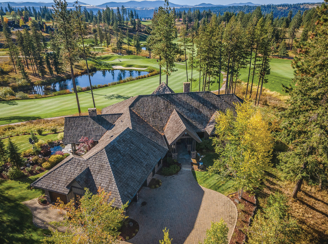 Golf Course View Estate at Prestigious Black Rock