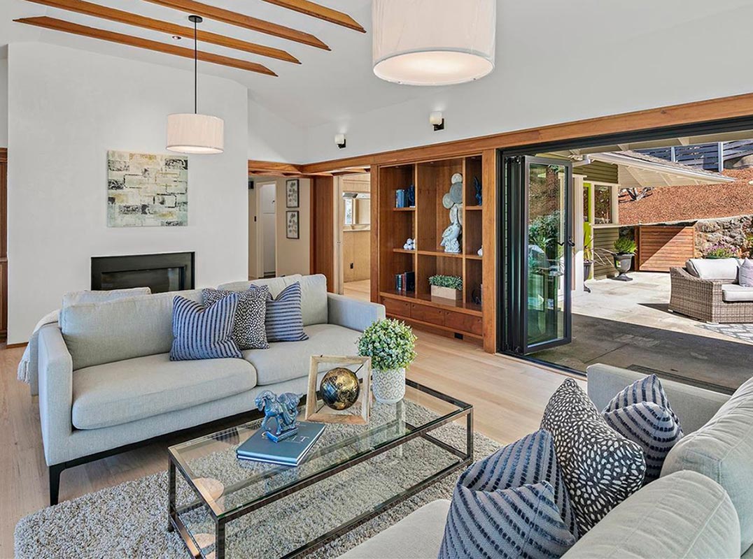 Splendid Mid-Century Home On A Secluded Private Lot.