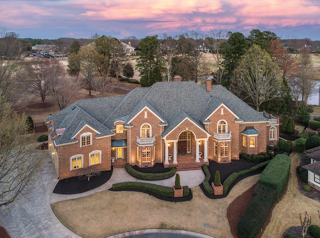 Custom Brick Estate In The Peninsula