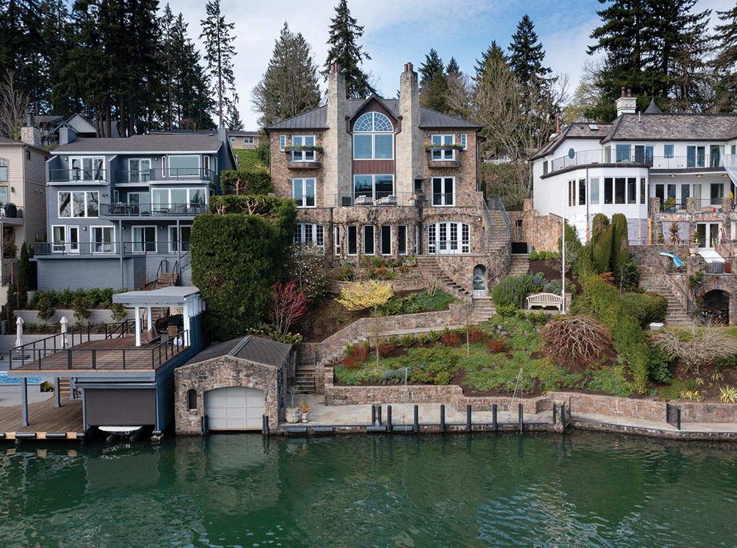 LUXURY LAKEFRONT LIVING WITH PANORAMIC VIEWS