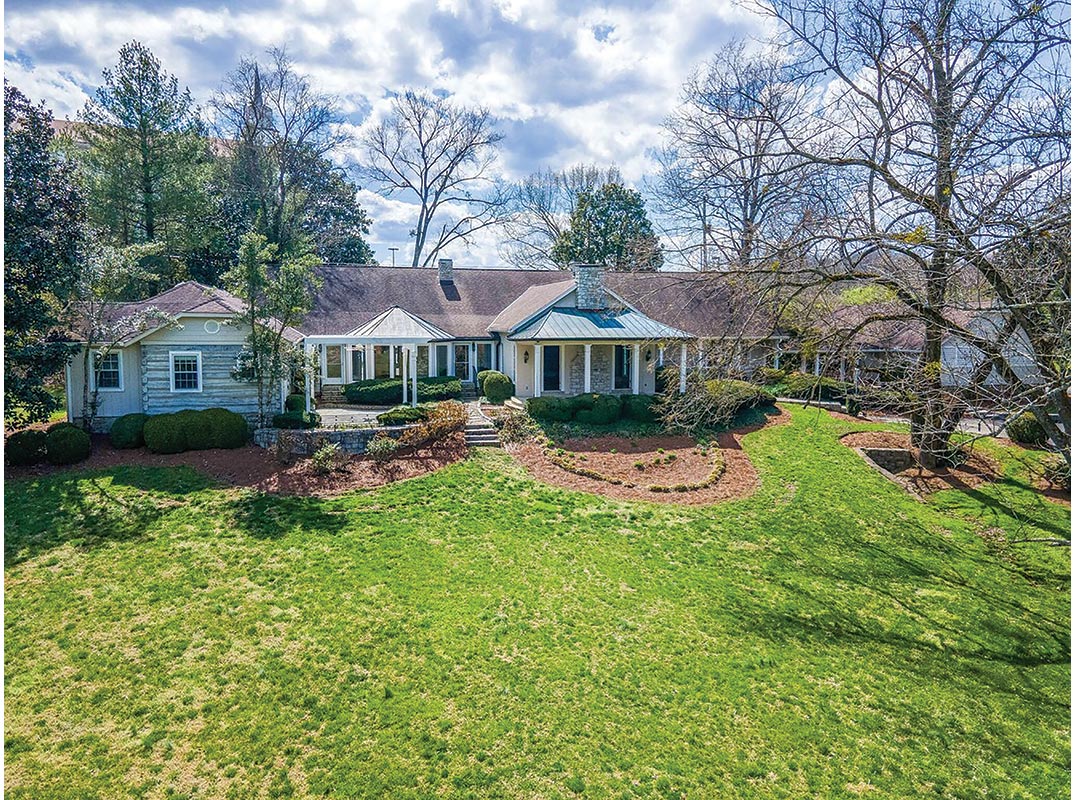 5.9 Private Acres on the Outskirts of Belle Meade