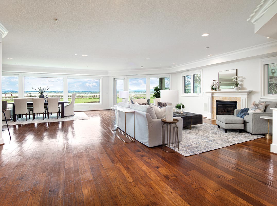 Unobstructed Columbia River Views