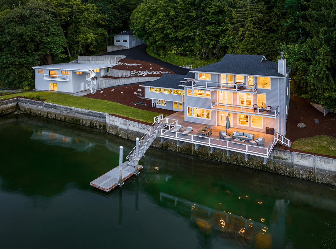 Magnificent Waterfront Property
