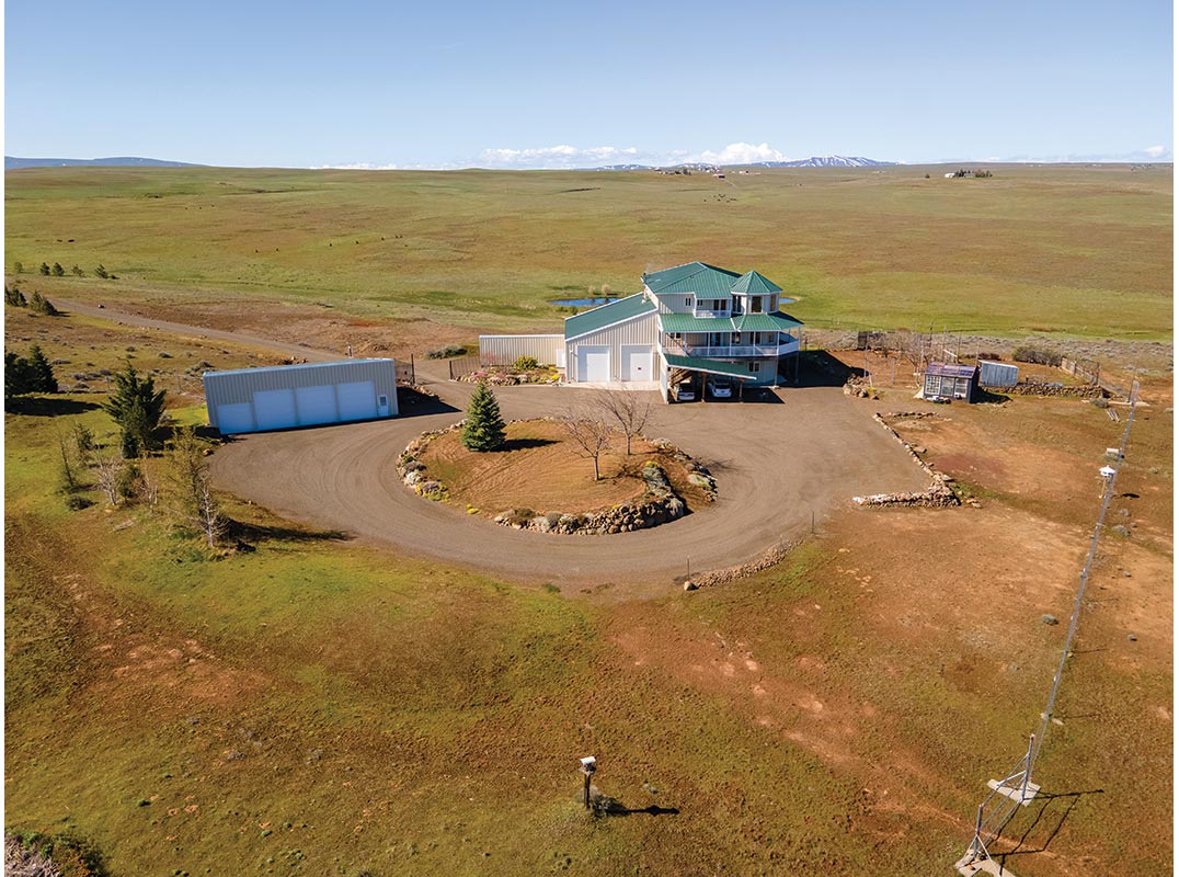 20 ACRE ESTATE WITH PANORAMIC VIEWS