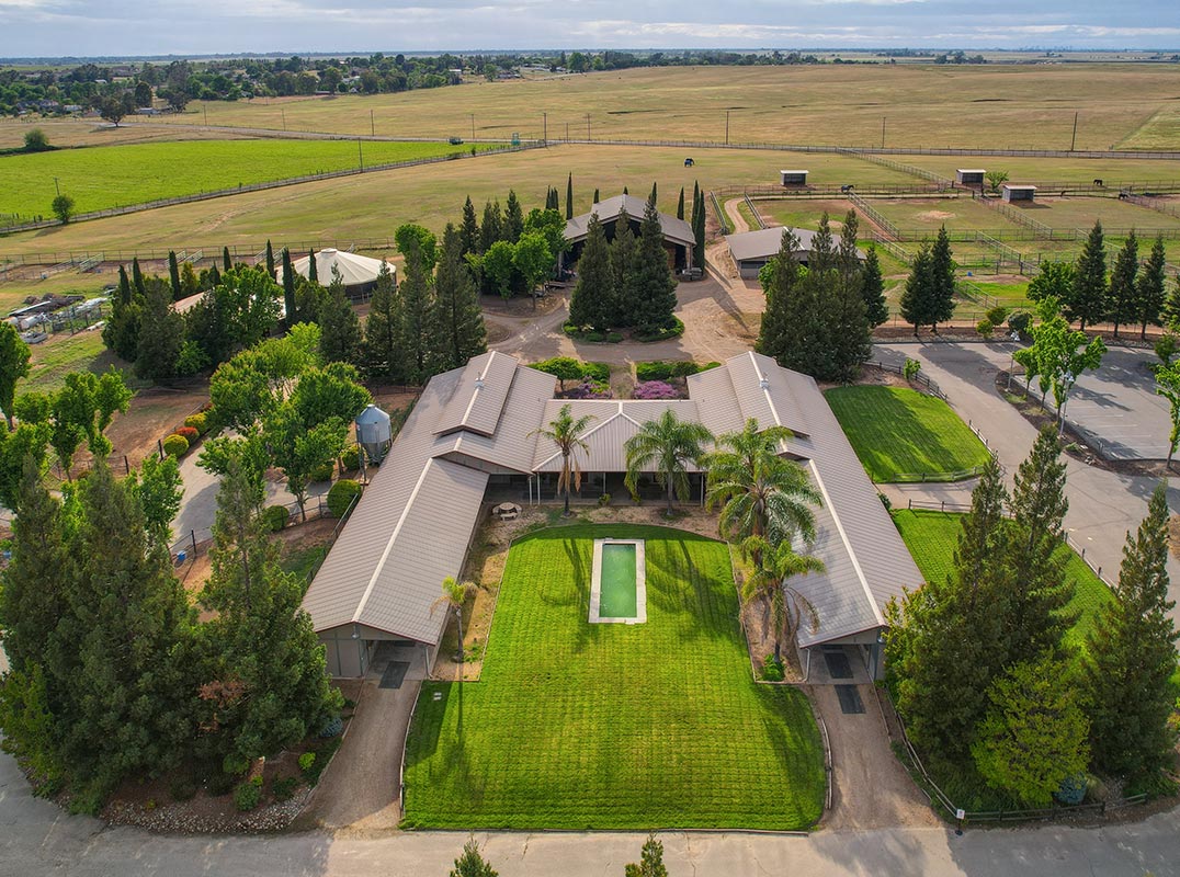 World-Class Equestrian Facility on 72+ Acres