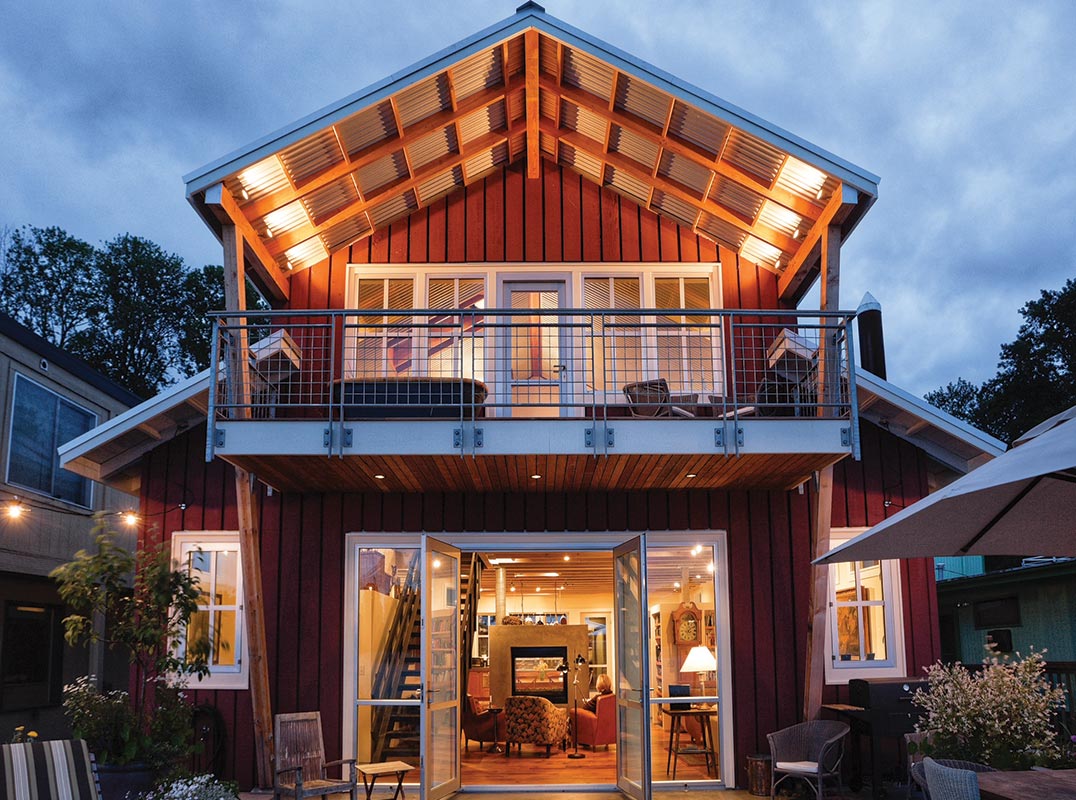 INSPIRED OREGON YACHT CLUB  FLOATING HOME
