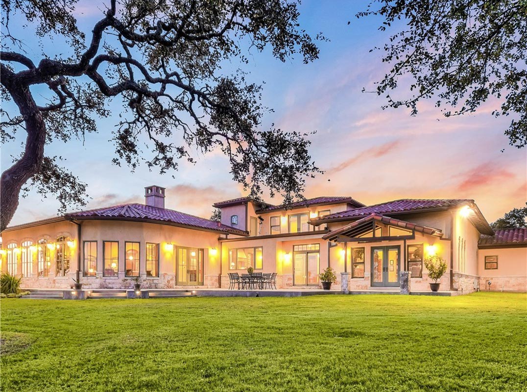 Impressive Vista Views Of The Texas Hill Country And Kissing Tree Golf Course