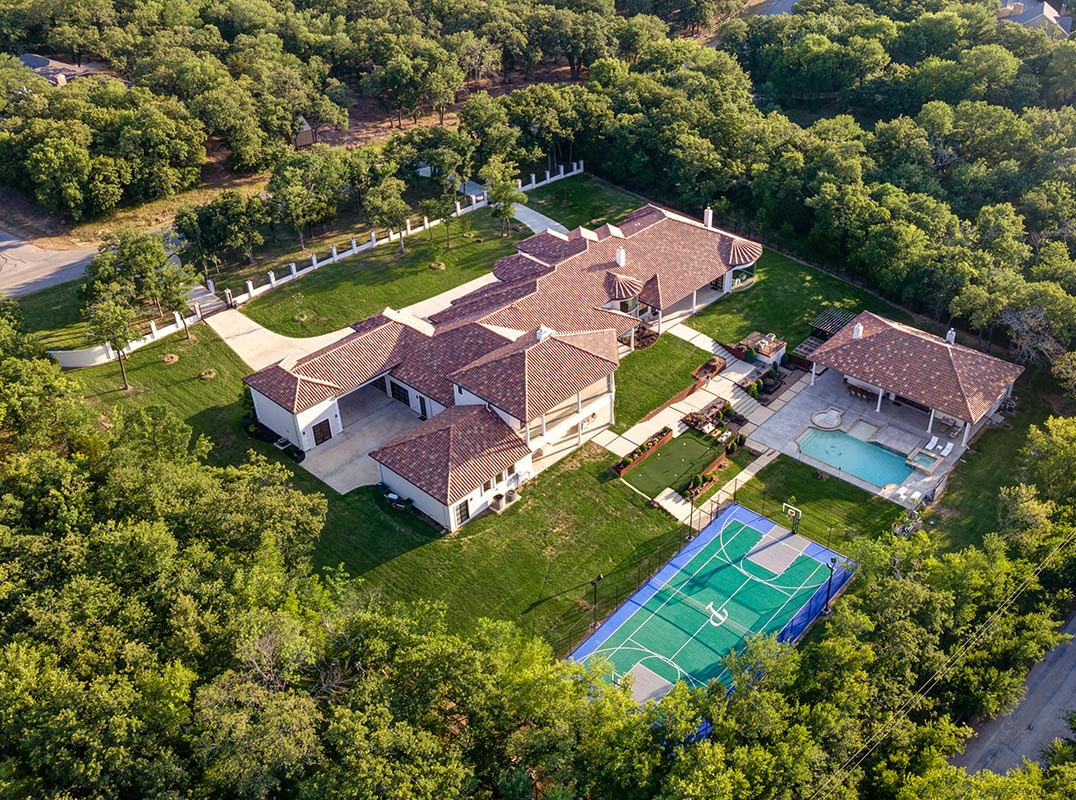 Argyle/Bartonville -- Stunning Gated And Wooded Estate