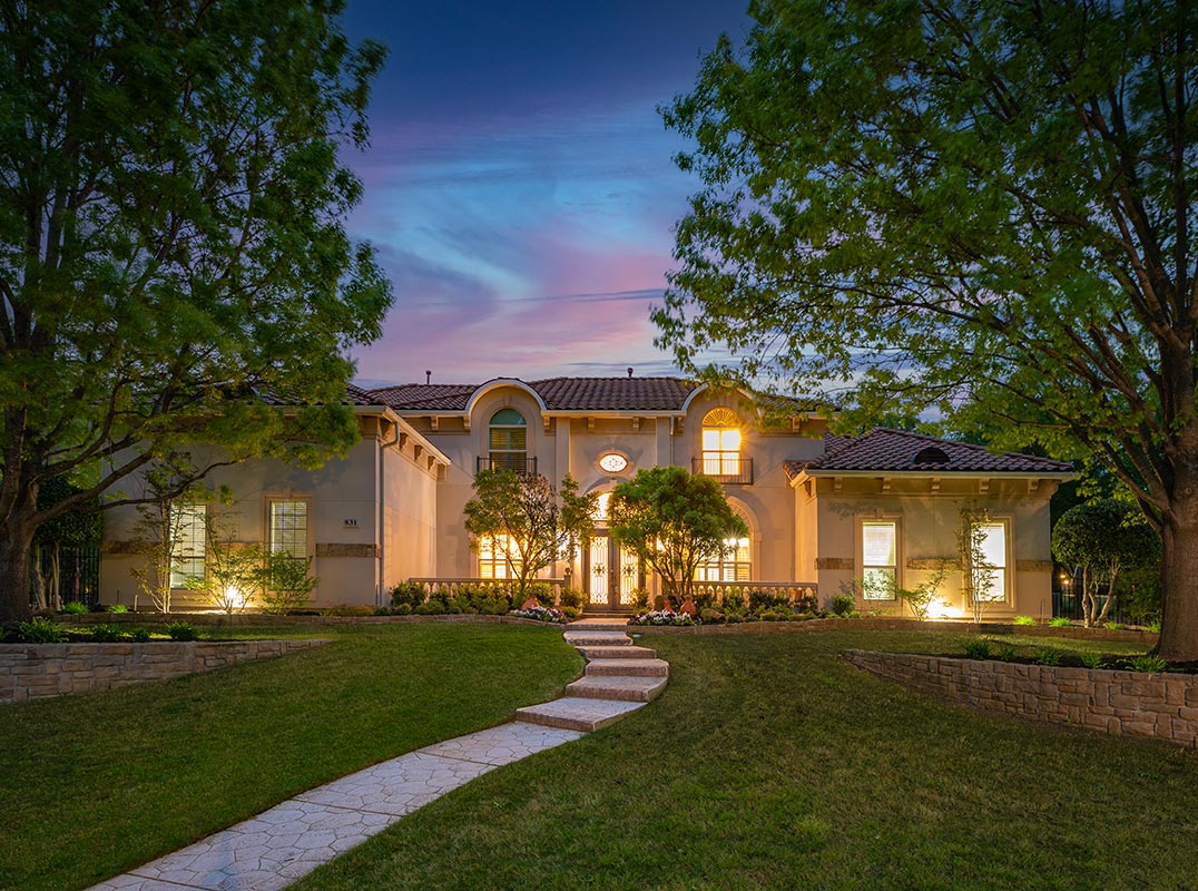 Magnificent Estate Located On A Beautiful One Acre Lot