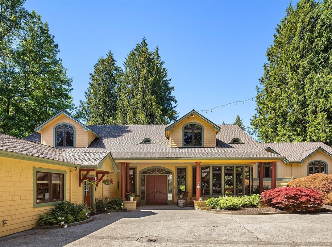 Wooden Bear Equestrian Estate