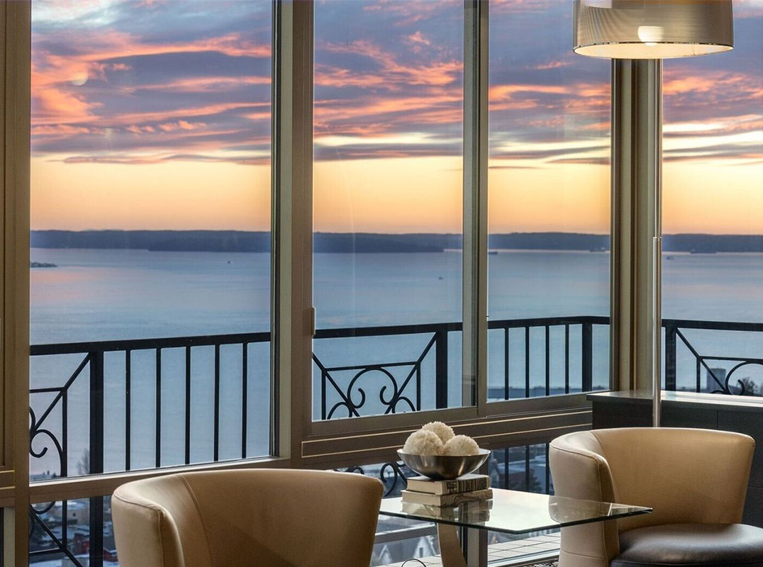Extraordinary Seattle Residence