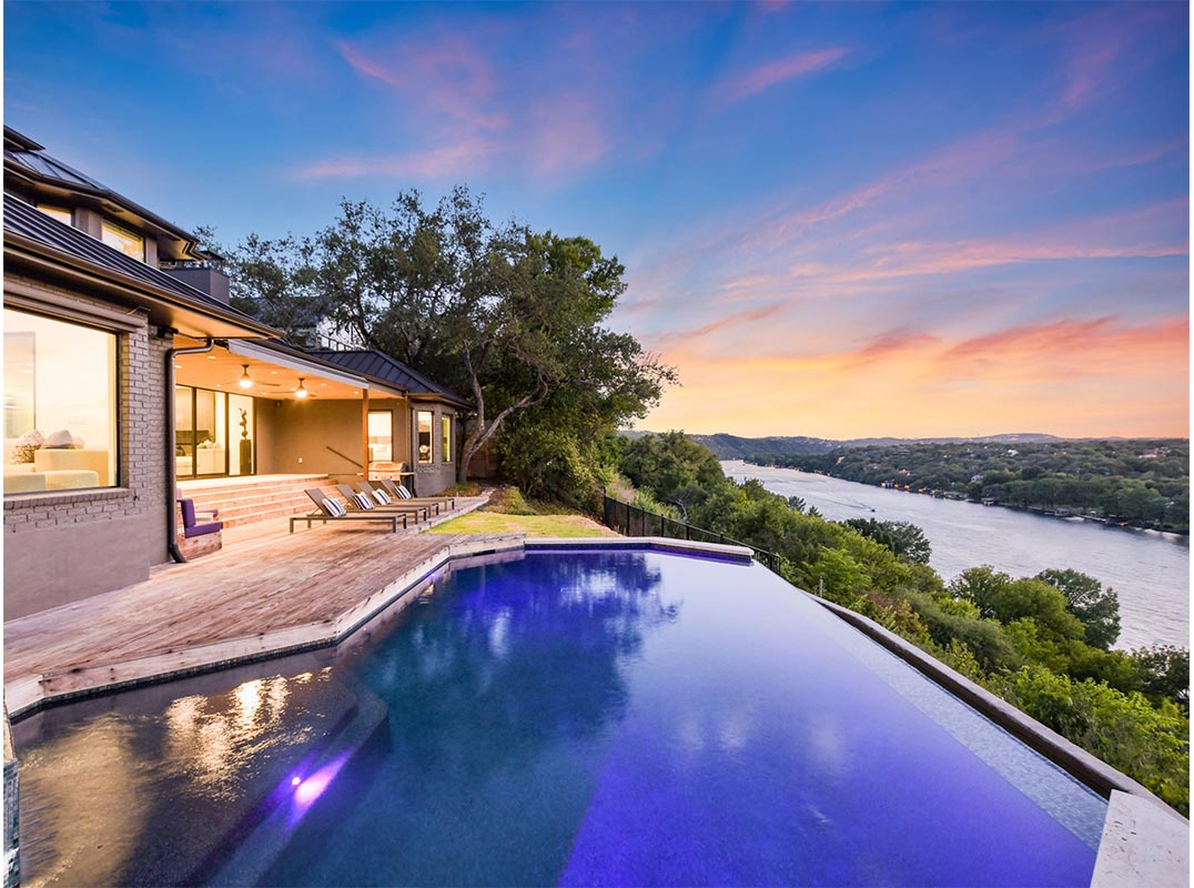 Majestic Cliffside With Stunning Views Of Lake Austin