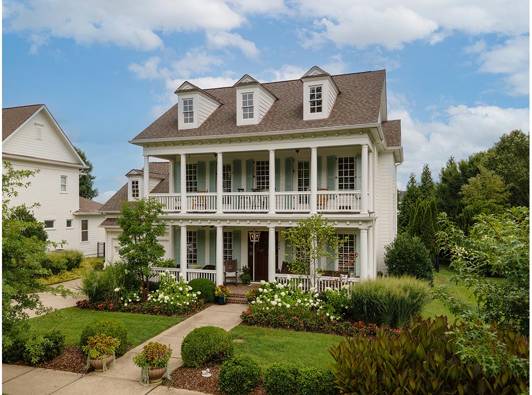  Fabulous Westhaven Home — Gorgeous Backyard