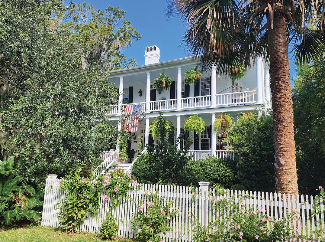 Historic Beauty in Beaufort's Point Neighborhood