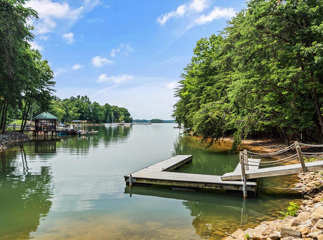 Private Waterfront in The Point