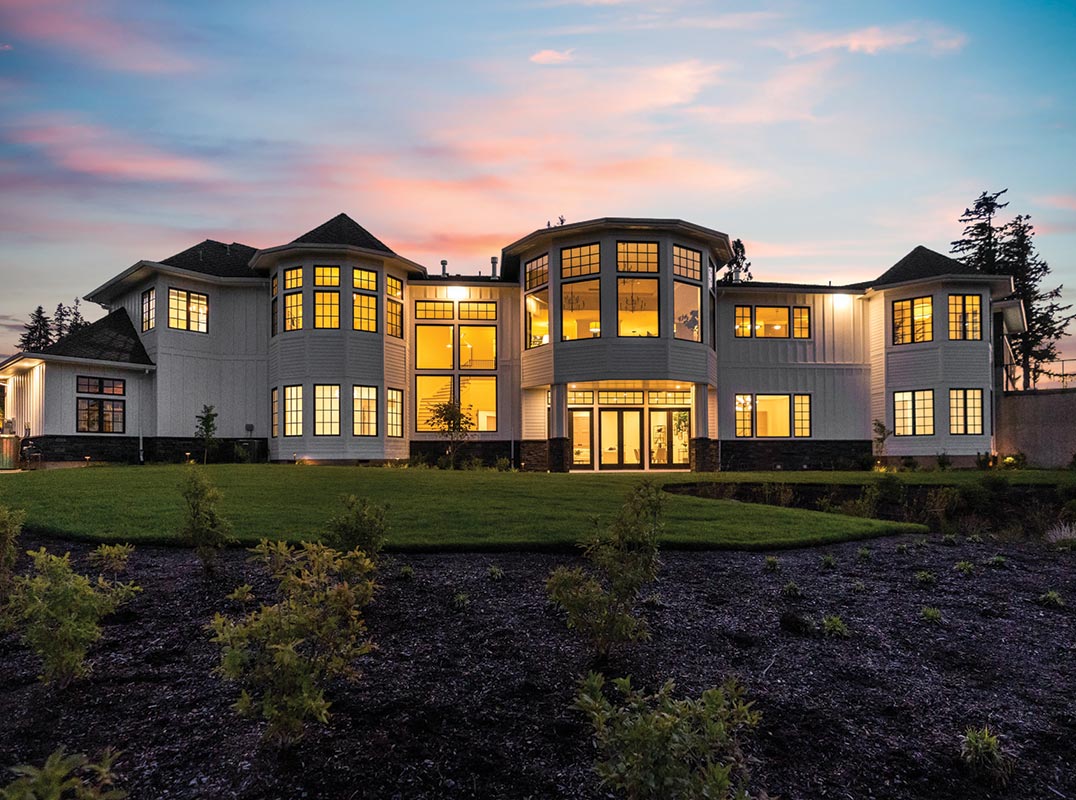 Superb Newly Finished Executive Estate with Triple Mountain Views