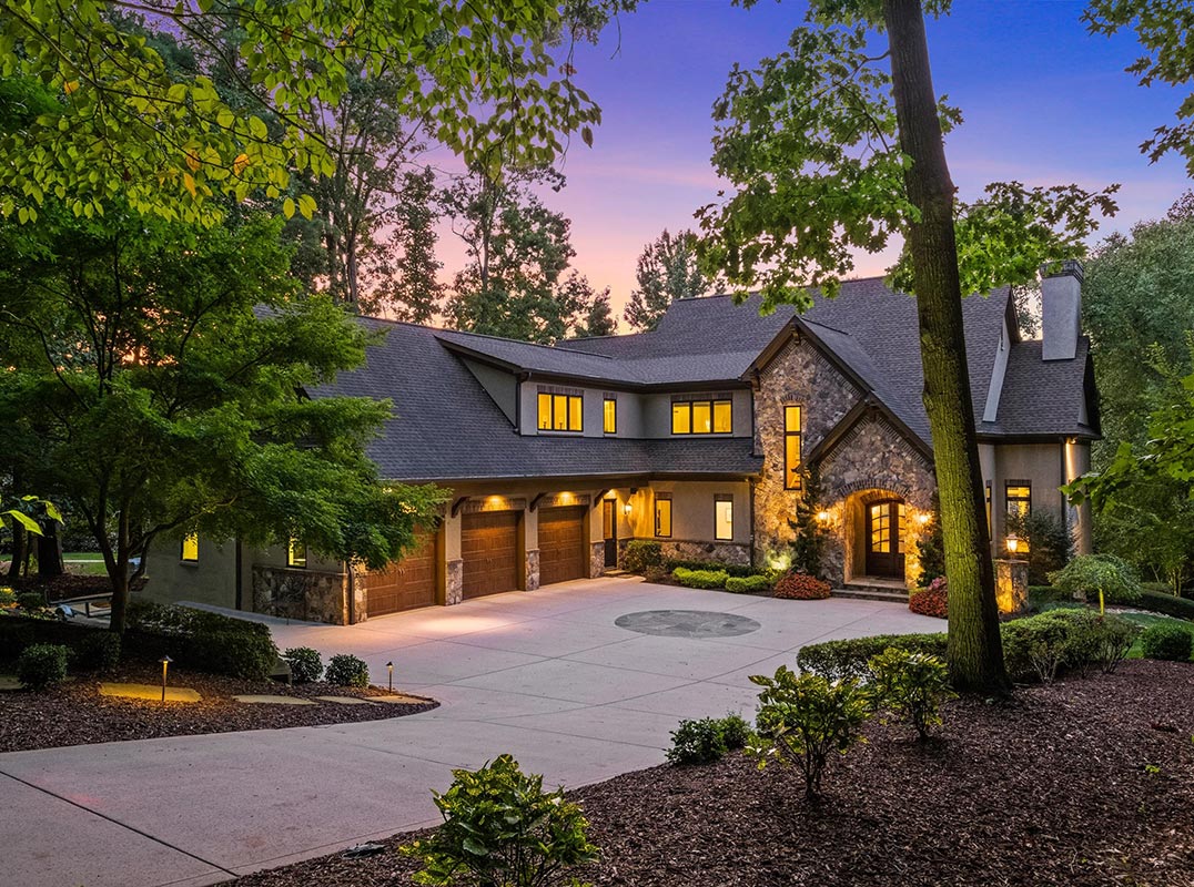 Luxurious Waterfront Home in Lake Norman