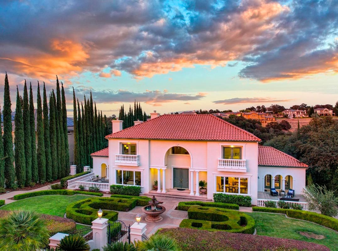 Beautifully Designed Custom Estate Located In The Summit