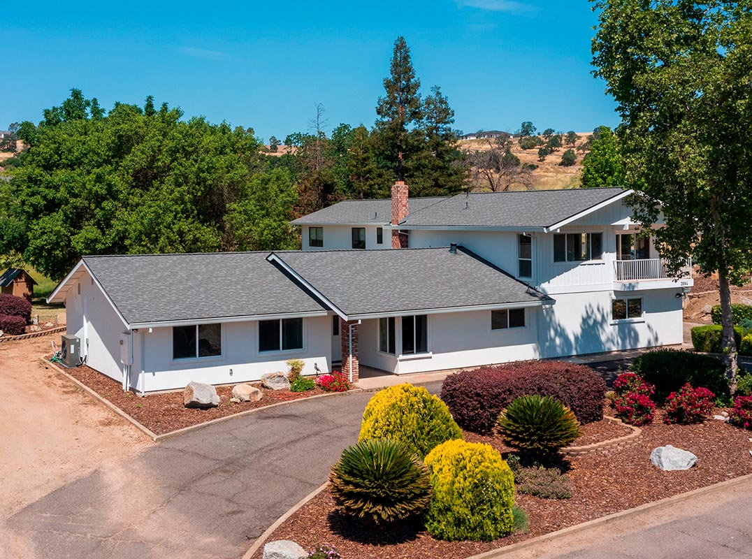 Multi-Generational Living on 4.6 Acres