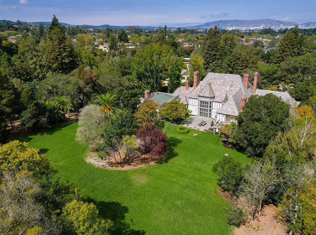 Renovated & Modernized Historical Masterpiece