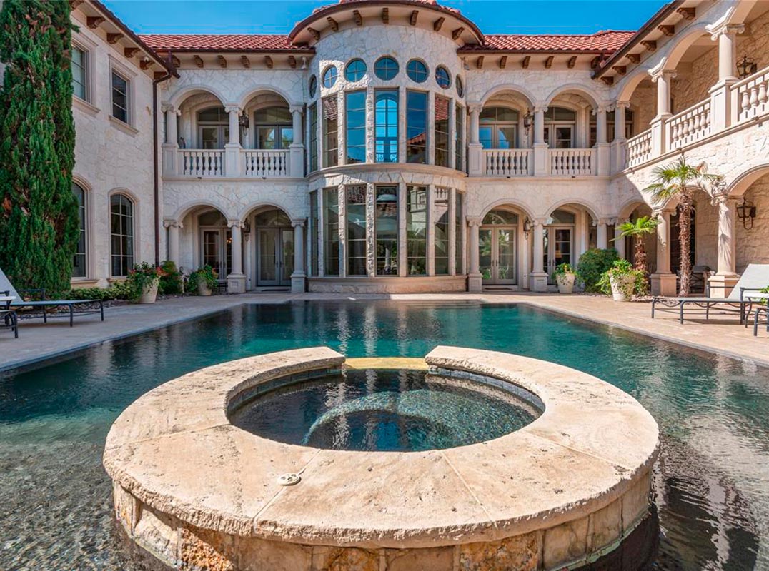 Exquisite Italian Villa