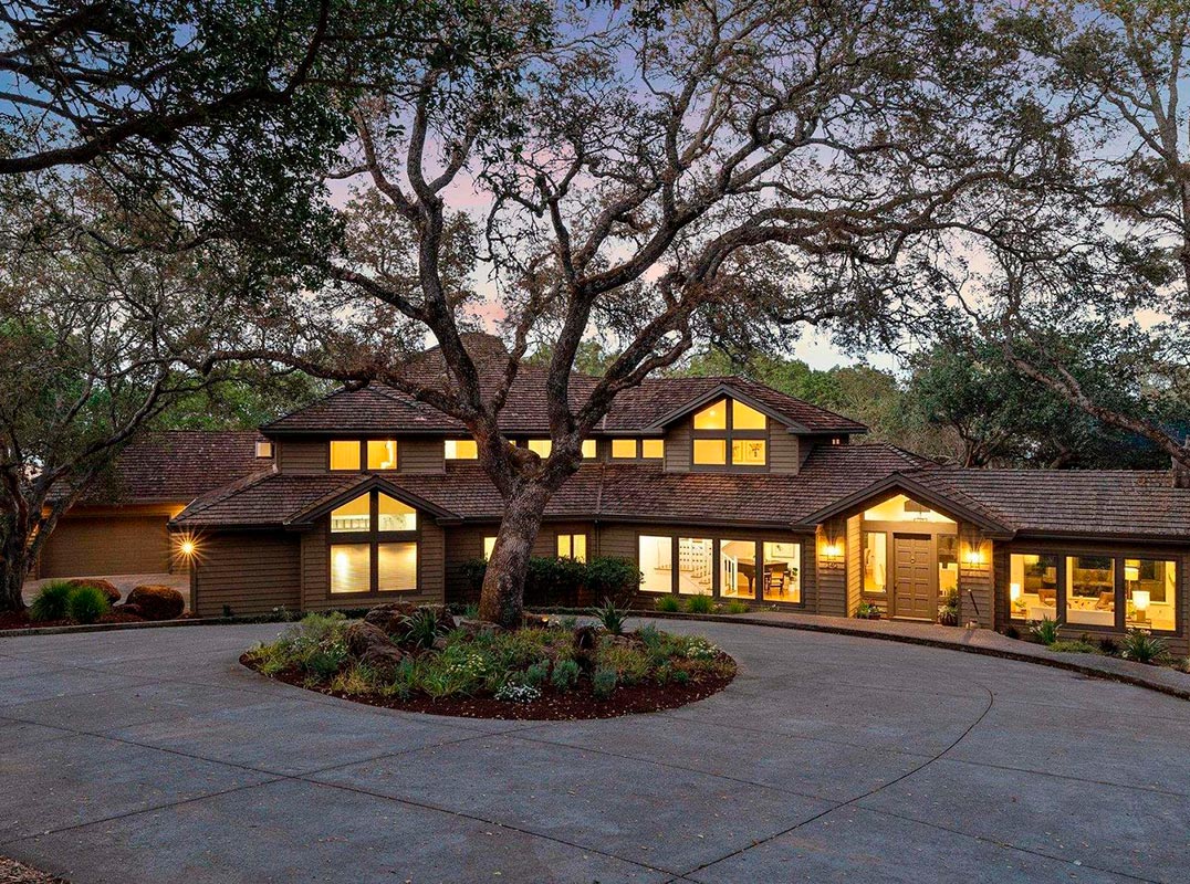 15.85 acres in Exclusive Alhambra Valley Ranch