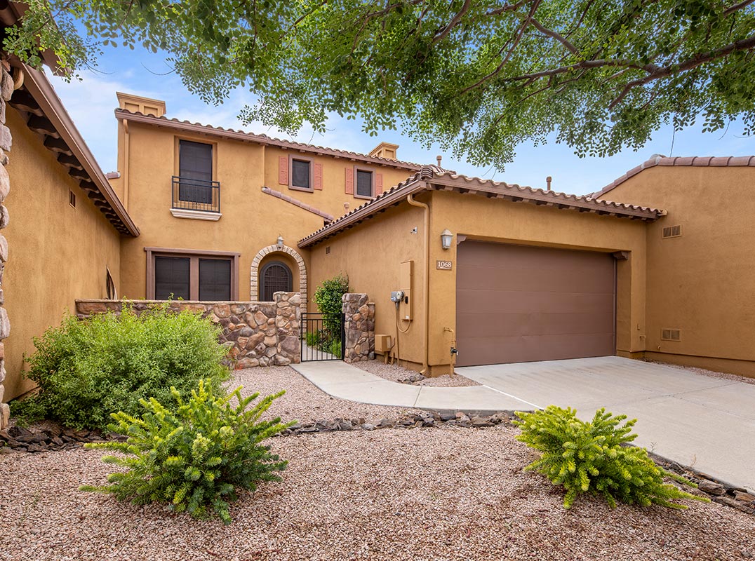 Sensational Lock and Leave in the heart of North Scottsdale