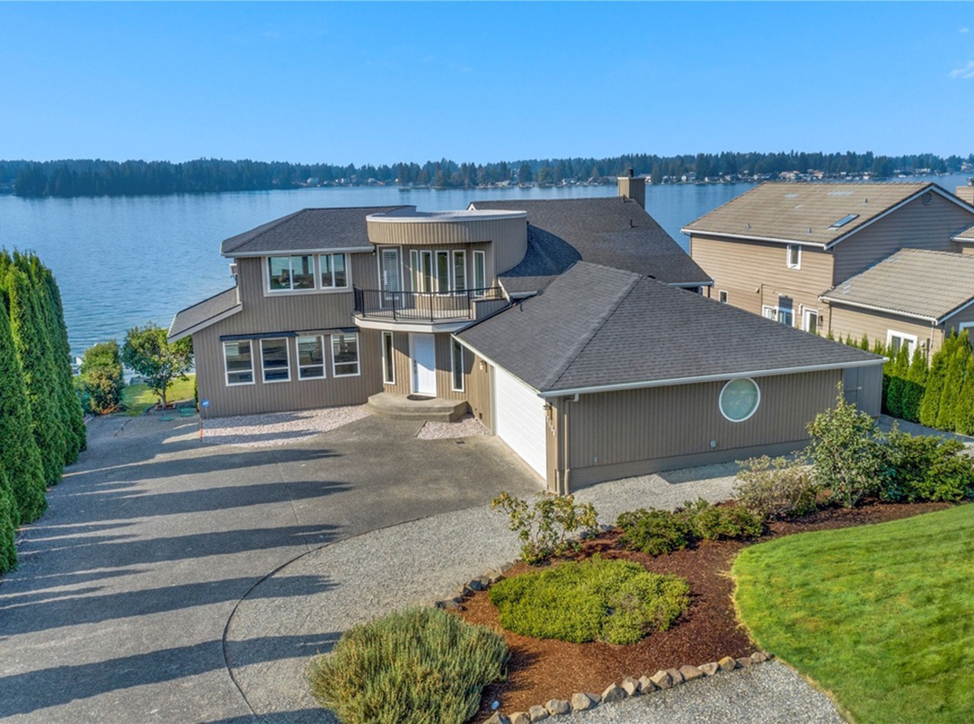 LHM Greater Seattle Custom Lake Tapps Waterfront