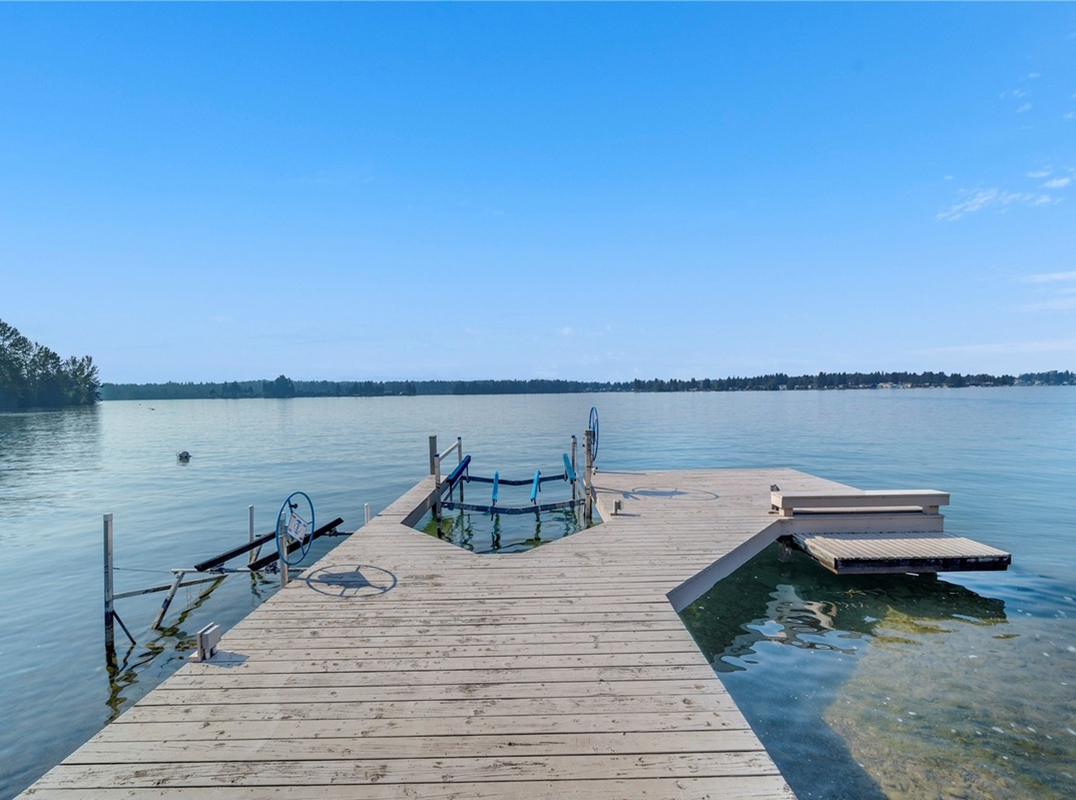 LHM Greater Seattle Custom Lake Tapps Waterfront