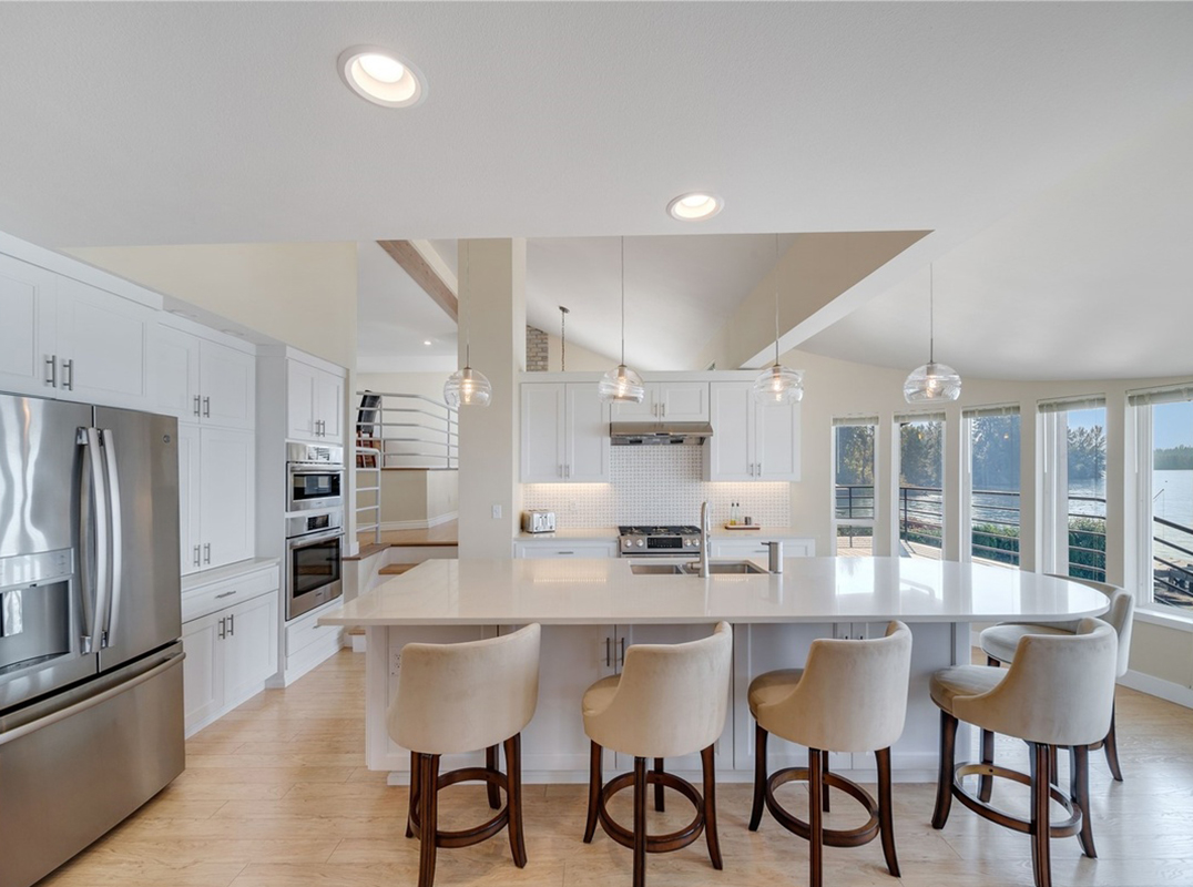 LHM Greater Seattle Custom Lake Tapps Waterfront