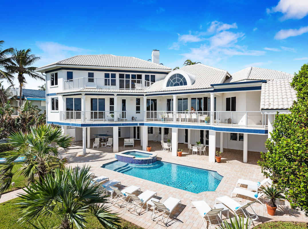 Direct Oceanfront Estate
